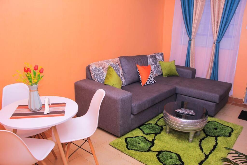 Cozy Homes 1 Bedroom House With Wi-Fi King Size Bed. Free Parking Naivasha Eksteriør bilde